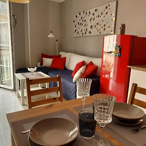 Iceberg Apartment